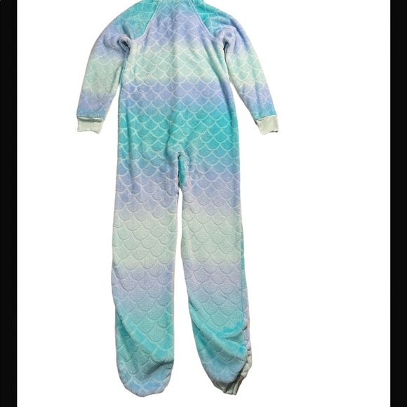 Girls Jammie’s Mermaid colors - Picture 4 of 4